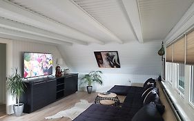 Surfers lounge